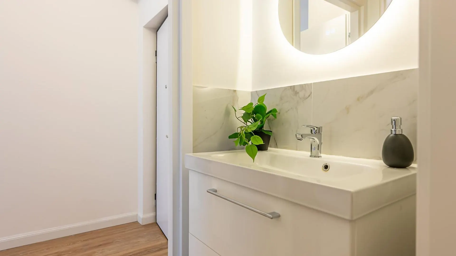 Navigli Duomo Chic Apartment Wifi Ac Milaan 0*,